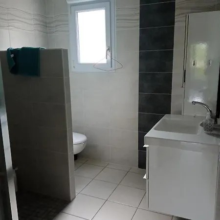 Dom wakacyjny Au Pied Du Moulin Saint-Hilaire-de-Voust