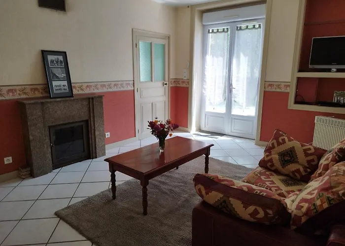 Au Pied Du Moulin * Saint-Hilaire-de-Voust